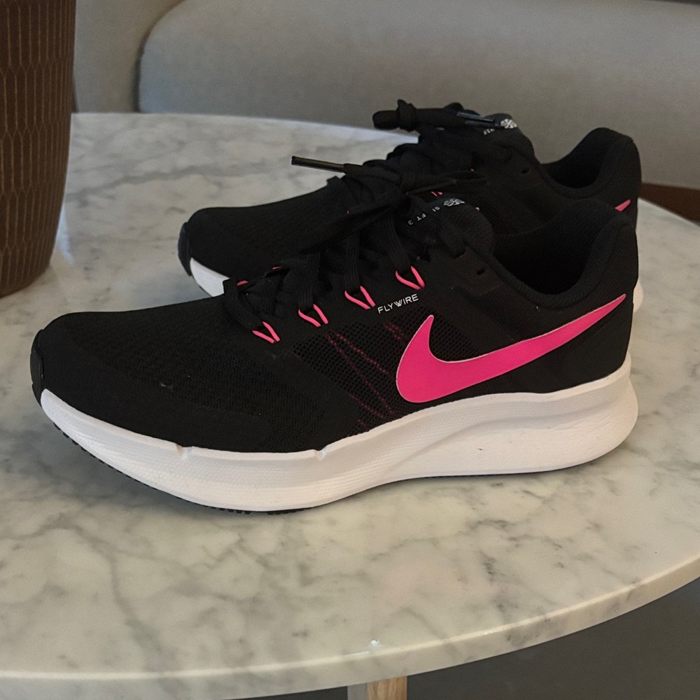 Nike Run Swift 3 Women's Black and Pink Athletic Sneakers
